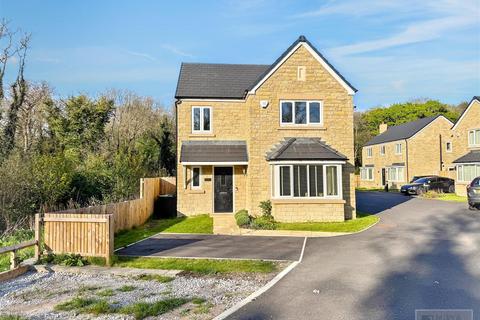 4 bed property, in Hadfield Drive, £495,000
