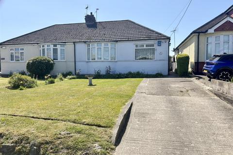 2 bed property, in Higham Road, £320,000