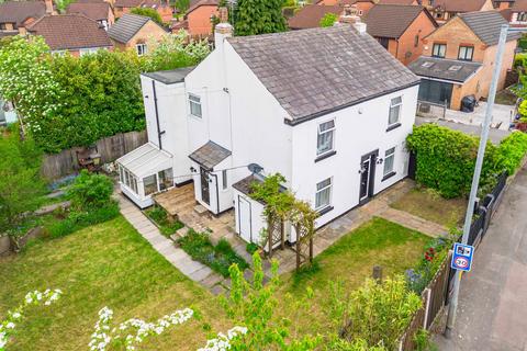 3 bed property, in King Street, £395,000