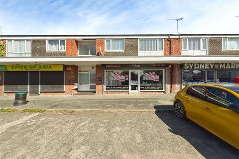 2 bed property, in Coleridge Way, £110,000