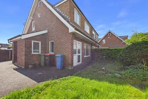 3 bed property, in Pennine Gardens, £215,000