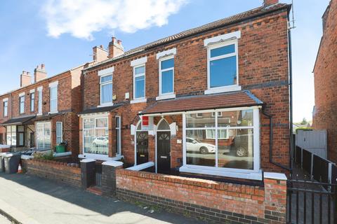 3 bed property, in Buxton Avenue, £160,000