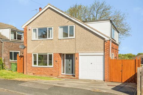 4 bed property, in Ashdene Drive, £350,000
