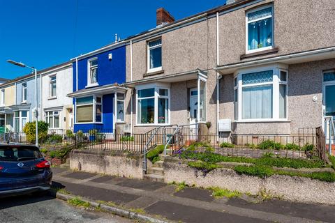 3 bed property, in Milton Terrace, £130,000