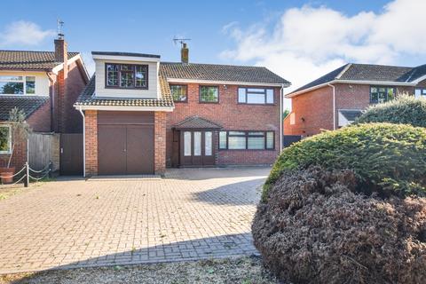 4 bed property, in Scraley Road, £525,000