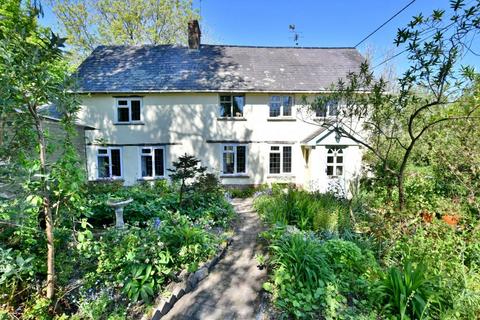 4 bed property, in Grange, £700,000