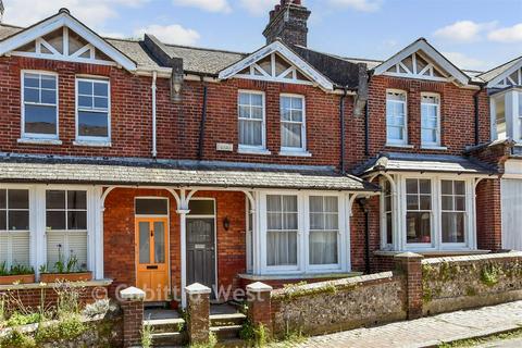 2 bed property, in Garden Street, £550,000
