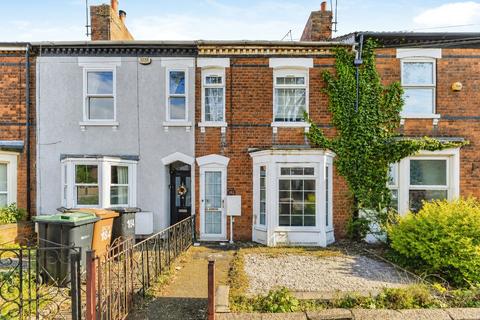 4 bed property, in Midland Road, £215,000