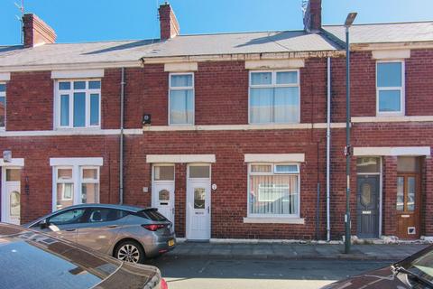 2 bed property, in Breamish Street, £55,000