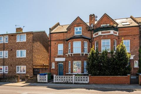 6 bed property, in Hanover Park, £1,250,000