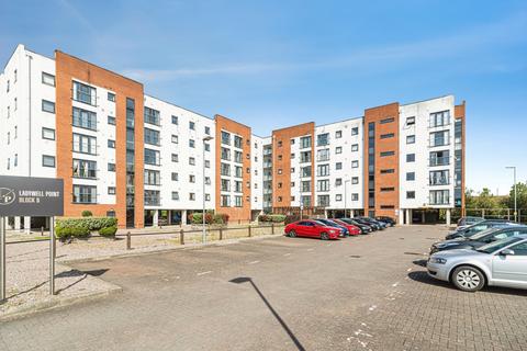 1 bed property, in Pilgrims Way, £90,000