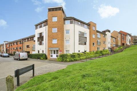 2 bed property, in Brickstead Road, £115,000