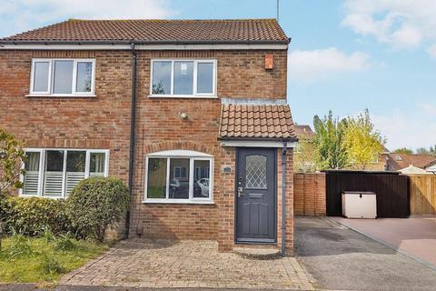 2 bed property, in Chedworth, £230,000