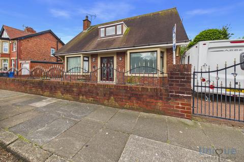 3 bed property, in Dronsfield Road, £365,000