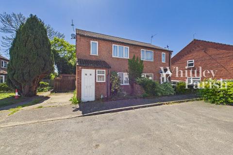 3 bed property, in Gainsborough Avenue, £200,000