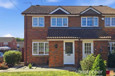 3 bed property, in Mortimer Gate, £475,000