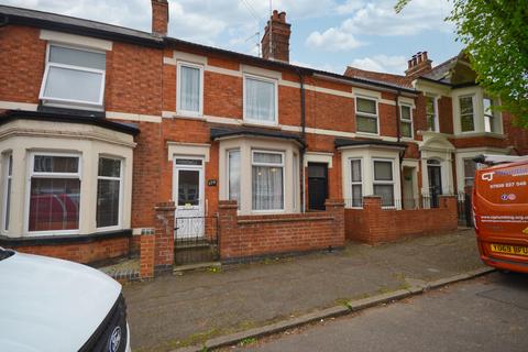 3 bed property, in St. Peters Avenue, £200,000