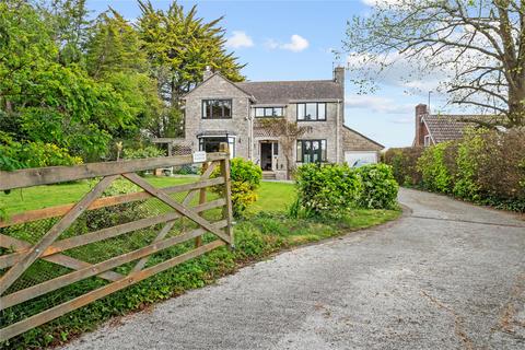 4 bed property, in Sutton Poyntz, £780,000