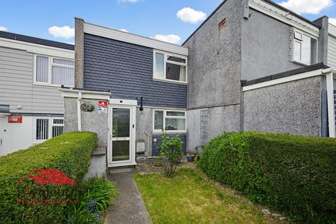 2 bed property, in 7 Brixham Walk, £180,000
