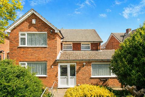 4 bed property, in Polhill Drive, £425,000