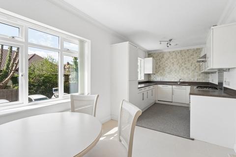 2 bed property, in Woodman House, £475,000