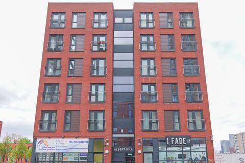 1 bed property, in Oldfield Road, £125,000