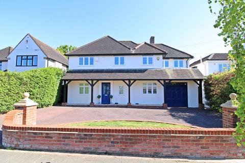5 bed property, in Brabourne Rise, £1,450,000