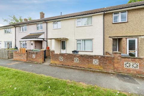 3 bed property, in Windmill Close, £280,000