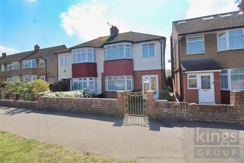 3 bed property, in Goffs Lane, £495,000