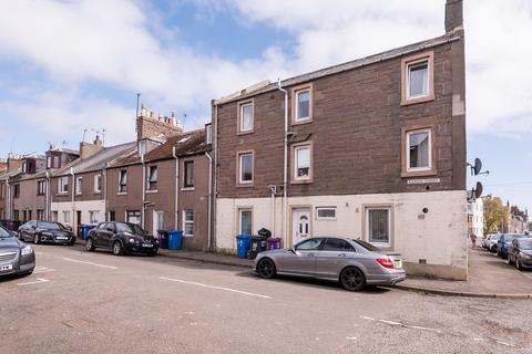 3 bed property, in Ramsay Street, £80,000