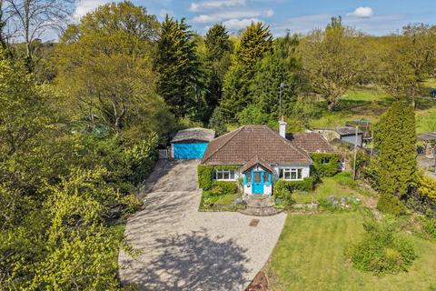 2 bed property, in Reigate Road, £625,000