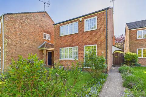 4 bed property, in Pigeon Farm Road, £550,000