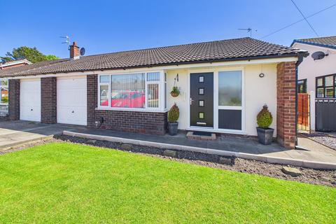 2 bed property, in Wescott Drive, £245,000