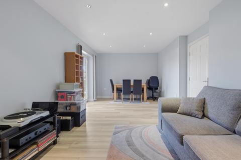 2 bed property, in Bradgate Street, £140,000