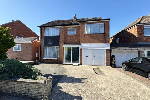 4 bed property, in Leafield Road, £425,000
