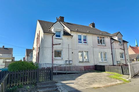 2 bed property, in Stirling Street, £70,000