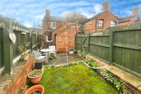 3 bed property, in Pinfold Gate, £135,000