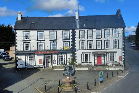 23 bed property, in The Square, £495,000