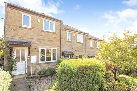 2 bed property, in Springfield Close, £245,000