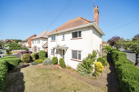 3 bed property, in Rosebery Crescent, £635,000