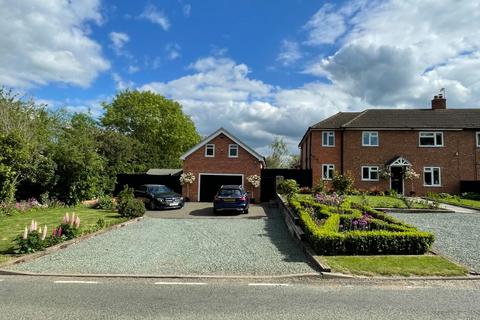 5 bed property, in Milcote Road, £649,950