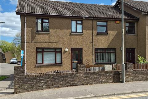 3 bed property, in Bankside Court, £150,000