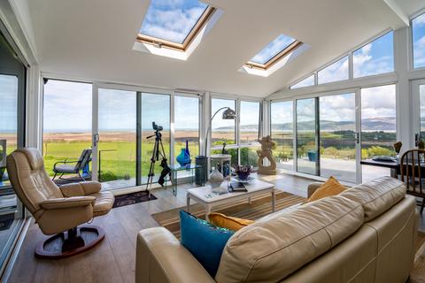3 bed property, in Loreley, £620,000