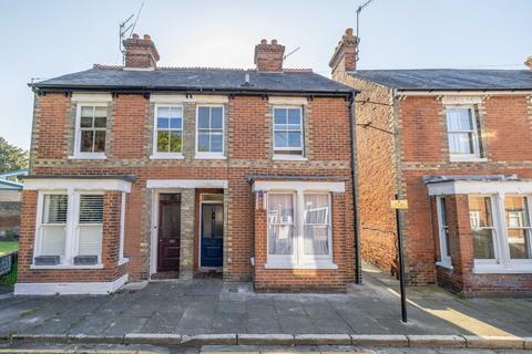 3 bed property, in Albert Road, £300,000