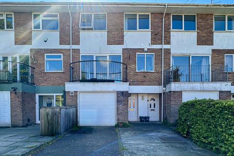 1 bed property, in Cleveley Park, £175,000