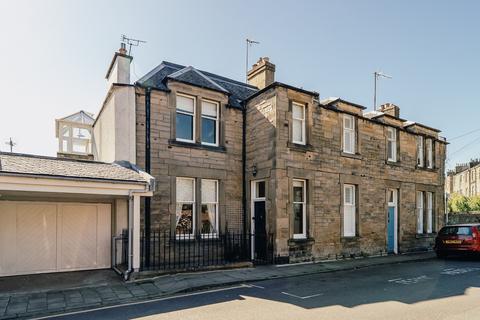 2 bed property, in Dean Bank Lane, £495,000
