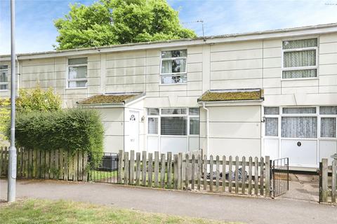 2 bed property, in Highcroft Green, £170,000