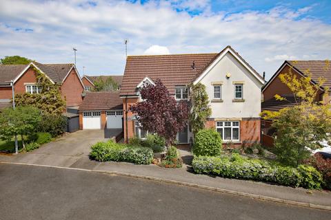 4 bed property, in Kestian Close, £565,000