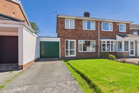 3 bed property, in Rivington Drive, £240,000
