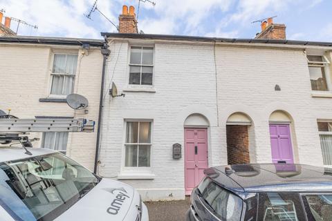 2 bed property, in Prospect Place, £325,000